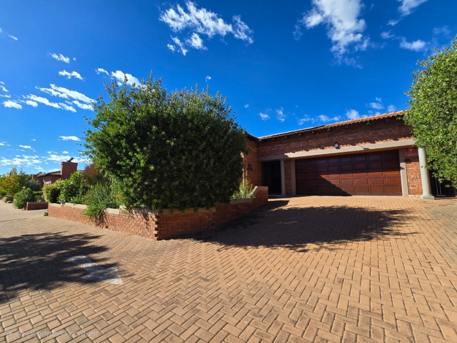 3 Bedroom Property for Sale in Dan Pienaar Free State